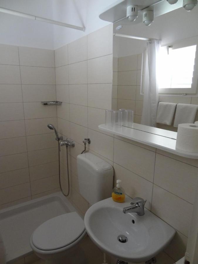 Apartments With A Parking Space Rab - 16359 Banjol Extérieur photo