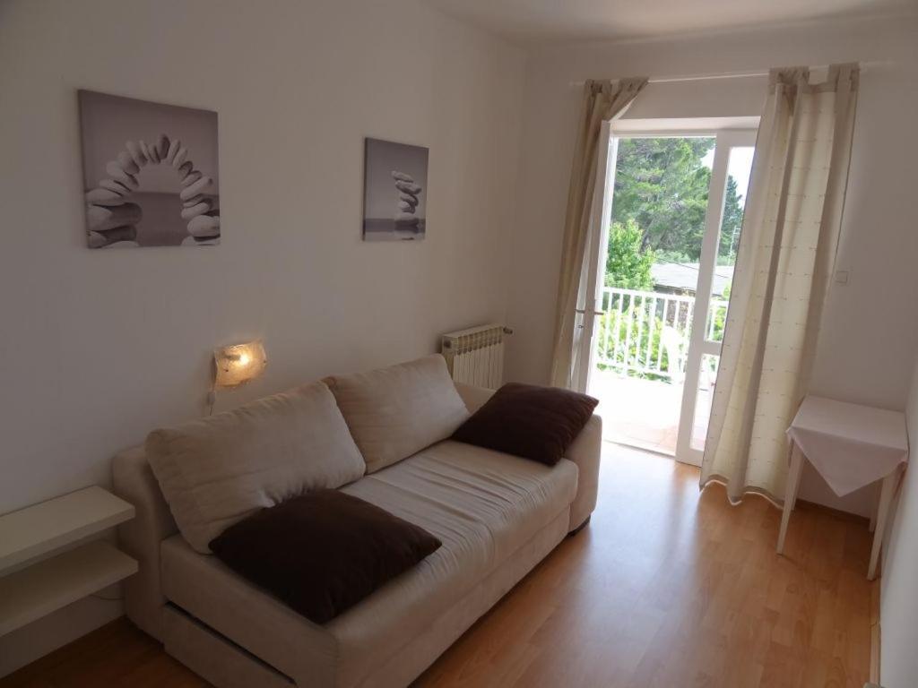 Apartments With A Parking Space Rab - 16359 Banjol Extérieur photo