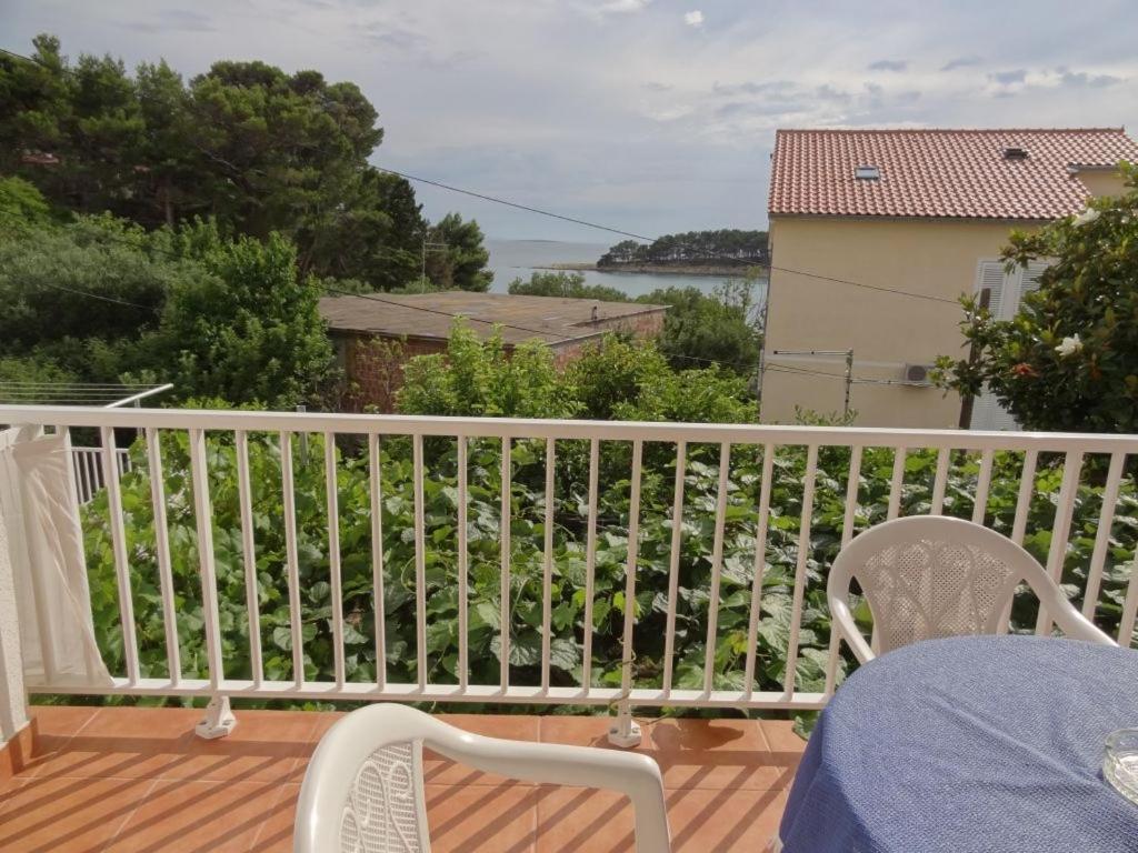 Apartments With A Parking Space Rab - 16359 Banjol Extérieur photo